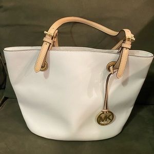 NWOT MICHAEL KORS BAG